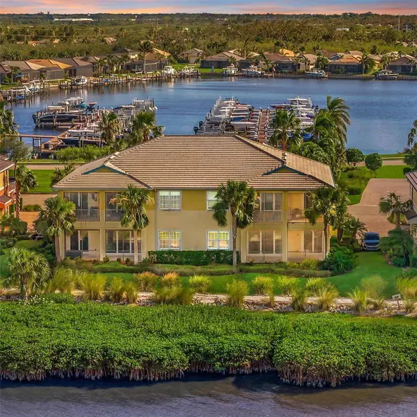 1258 RIVERSCAPE ST #A, Bradenton, FL 34208