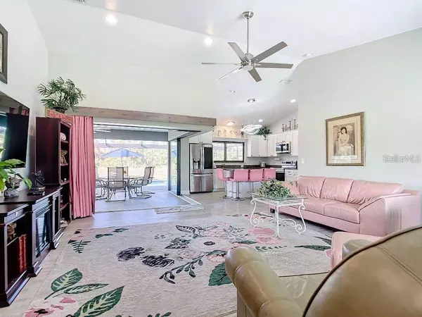 8194 SAWYER CIR, North Port, FL 34288