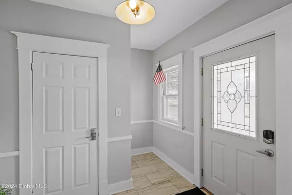 138 Russell Road, Albany, NY 12203