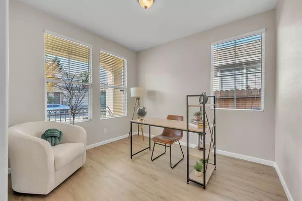 3126 Tintorera WAY, Sacramento, CA 95833