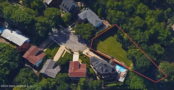 138 Grymes Hill RD, Staten Island, NY 10301