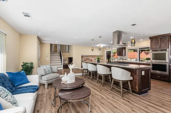 3424 Touriga Dr, Pleasanton, CA 94566