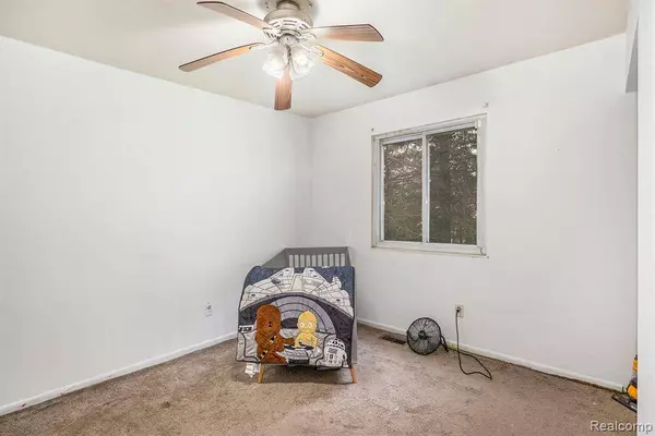 807 N CASS Avenue, Vassar, MI 48768