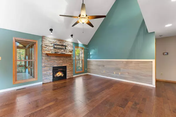 462 Lost Tree DR, Chesterton, IN 46304