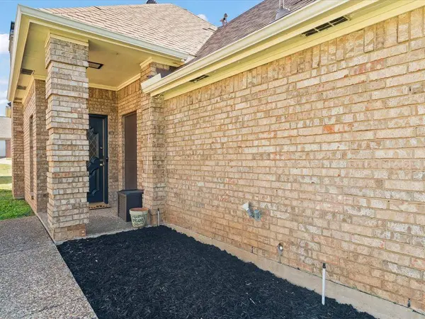 3632 Amanda Circle, Carrollton, TX 75007