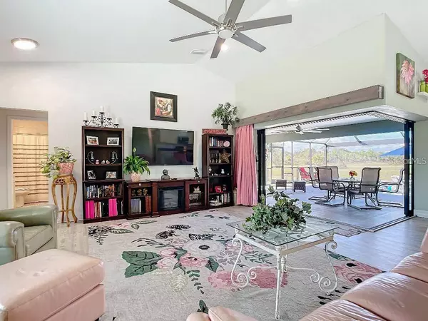 8194 SAWYER CIR, North Port, FL 34288