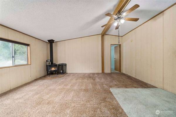 24705 152nd AVE E, Graham, WA 98338