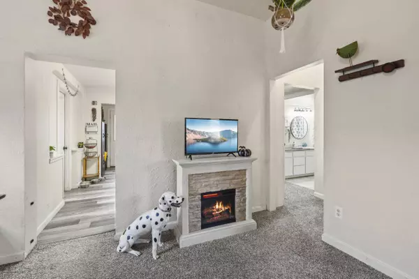 48 Myers CT, Medford, OR 97501