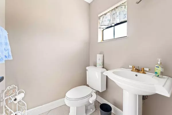 412 N Cypress DR 14, Tequesta, FL 33469