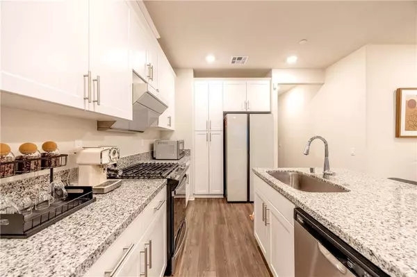 1626 W Cameron AVE, West Covina, CA 91790