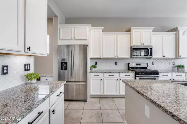 10507 W ODEUM Lane, Tolleson, AZ 85353