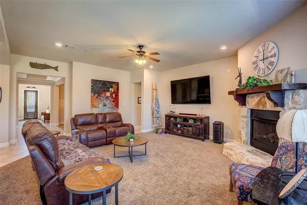 825 Boardwalk Way, Little Elm, TX 76227