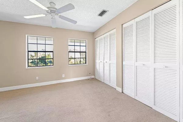 412 N Cypress DR 14, Tequesta, FL 33469