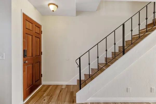 865 Greenfield Avenue, Hanford, CA 93230