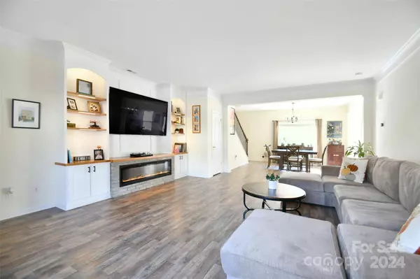 114 Clacton CT, Mooresville, NC 28117