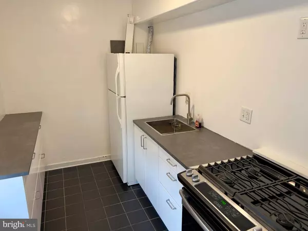 903 S FREDERICK ST #6, Arlington, VA 22204