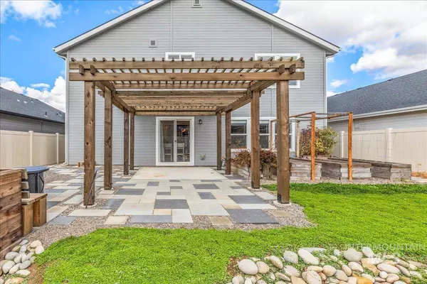 125 W Waukesha St, Meridian, ID 83646