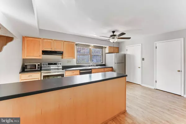 522 COVENTRY LN, West Chester, PA 19382