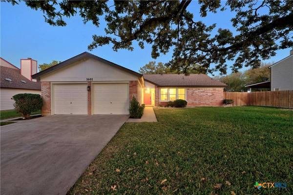 1601 Oakridge DR, Round Rock, TX 78681