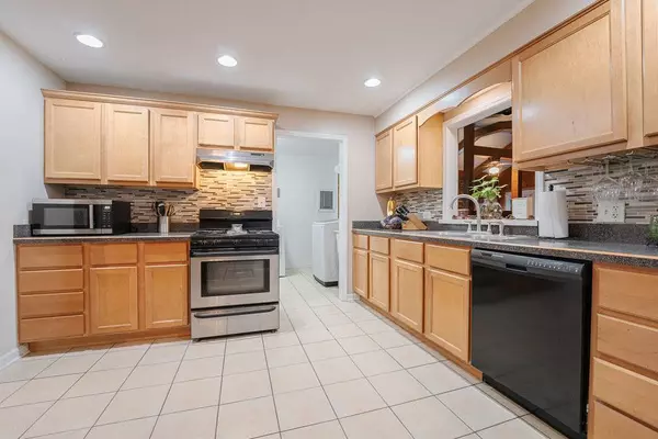 14500 Kilbourne AVE, Midlothian, IL 60445