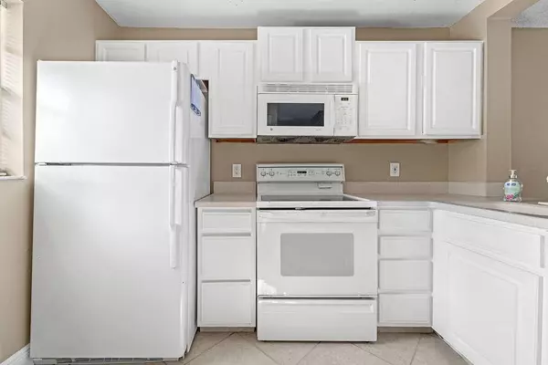 412 N Cypress DR 14, Tequesta, FL 33469