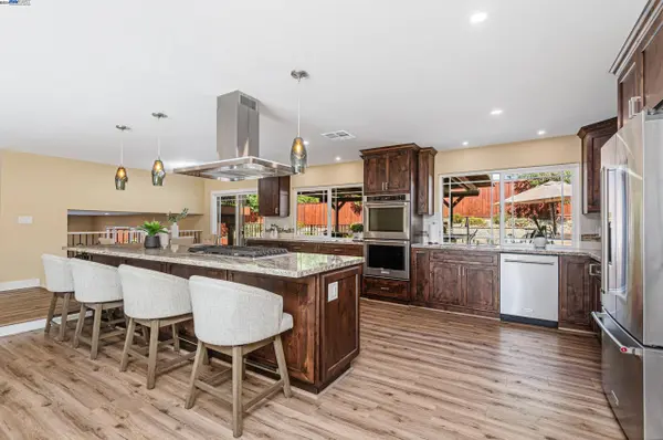 3424 Touriga Dr, Pleasanton, CA 94566