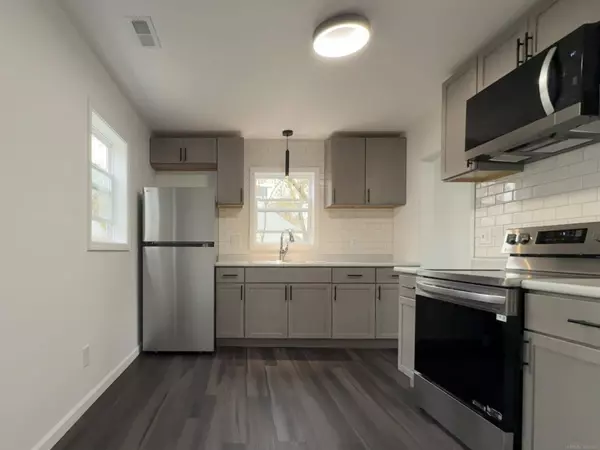 1453 James Street, Burton, MI 48529