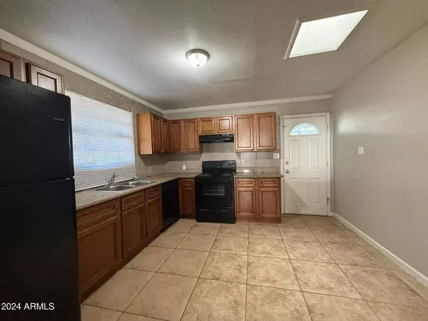 2417 W OSBORN Road, Phoenix, AZ 85015