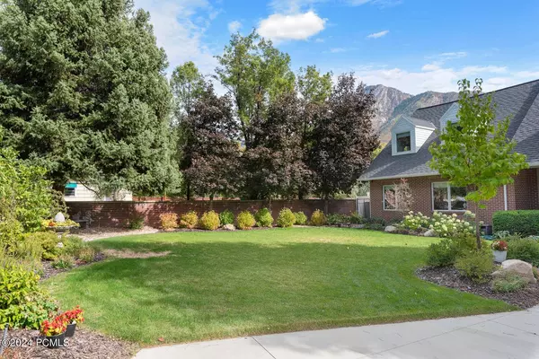 2508 E Murray Holladay Rd, Holladay, UT 84117