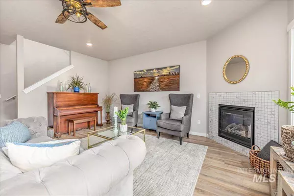 125 W Waukesha St, Meridian, ID 83646