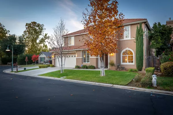 10844 E Swift Avenue, Clovis, CA 93619