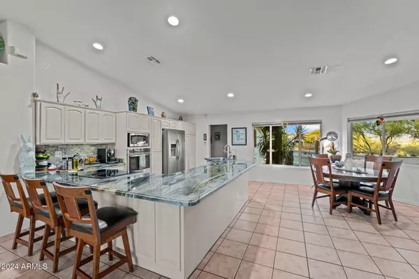 2105 W YUCCA Drive, Wickenburg, AZ 85390