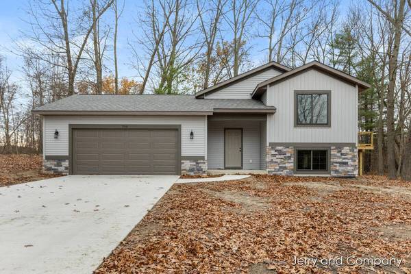 906 Blueberry Pine Court, Allegan, MI 49010
