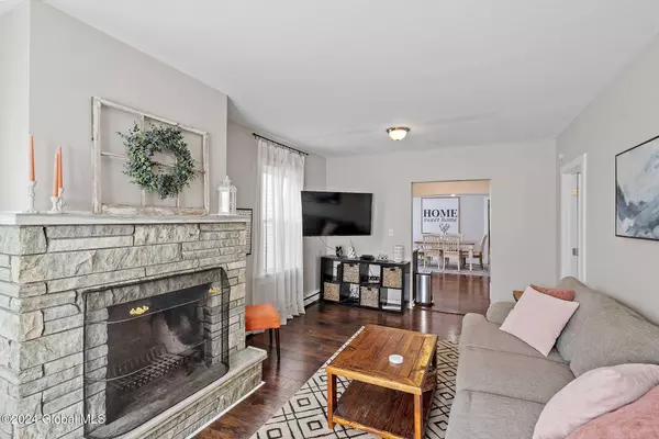 138 Russell Road, Albany, NY 12203