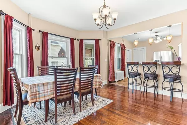 69 Warwick St, Lowell, MA 01851