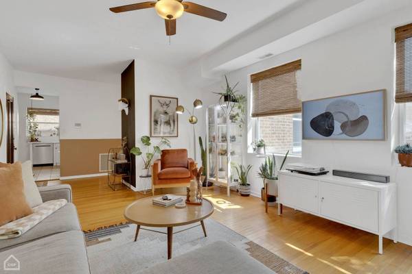 4453 N Whipple ST #2, Chicago, IL 60625