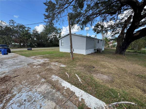 5006 PALM DR, Tampa, FL 33619