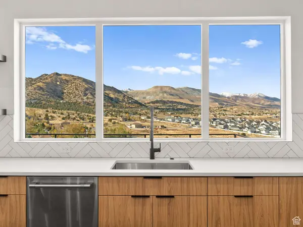 7314 W SUMMIT CREST CIR #131, Herriman, UT 84096