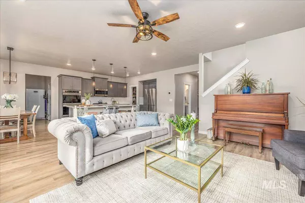 125 W Waukesha St, Meridian, ID 83646