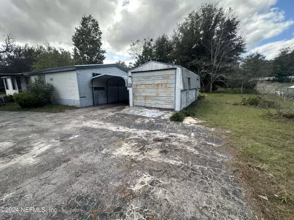 309 DAWN AVE, Interlachen, FL 32148