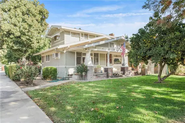 530 W Kaweah AVE, Visalia, CA 93277