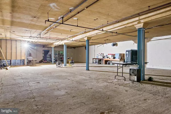 9 N 6TH ST, Vineland, NJ 08360