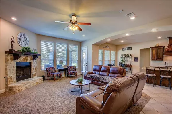 825 Boardwalk Way, Little Elm, TX 76227