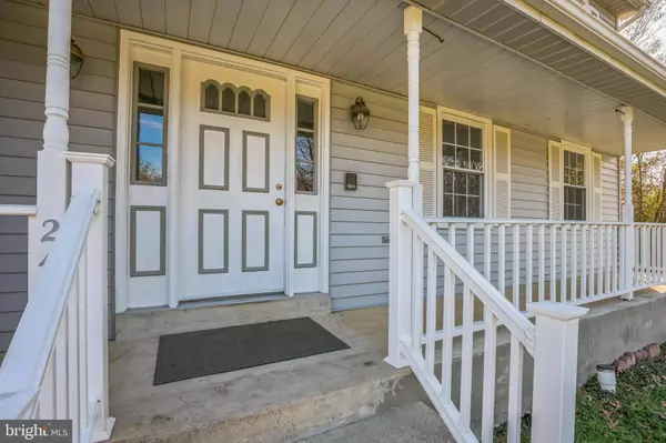 2405 OLD GATE CT, Fort Washington, MD 20744