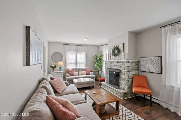 138 Russell Road, Albany, NY 12203