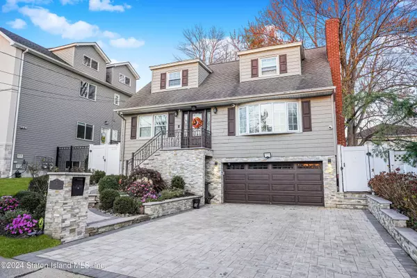 23 Kingdom AVE, Staten Island, NY 10312