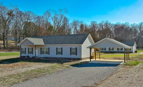 135 Waters Edge RD, Spring City, TN 37381