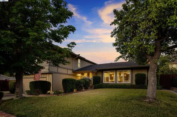 3424 Touriga Dr, Pleasanton, CA 94566