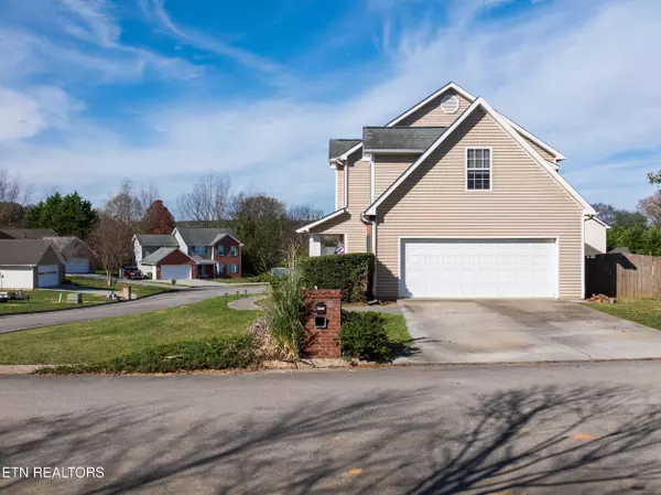 7701 Gilmore LN, Corryton, TN 37721