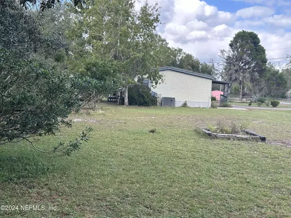 309 DAWN AVE, Interlachen, FL 32148